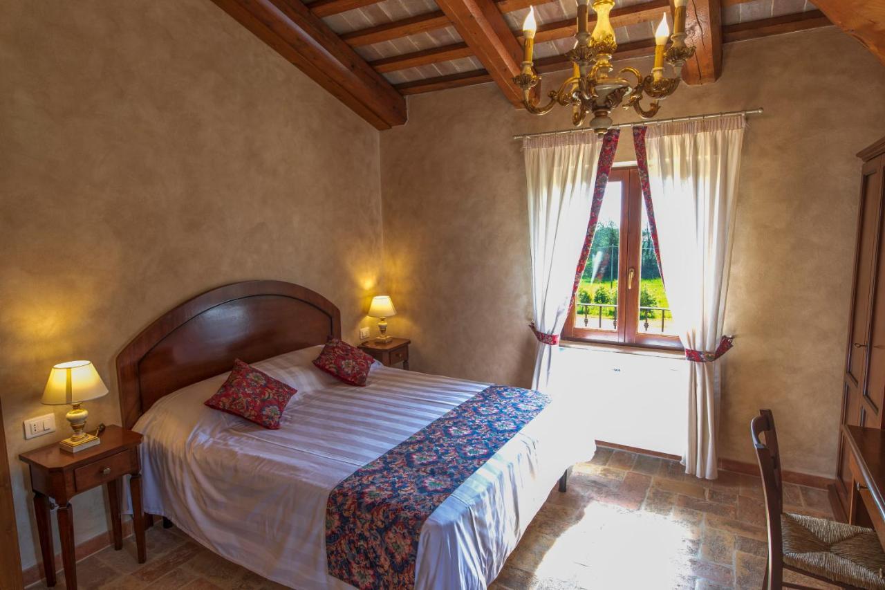 פאנו Locanda Di Montegiove מראה חיצוני תמונה