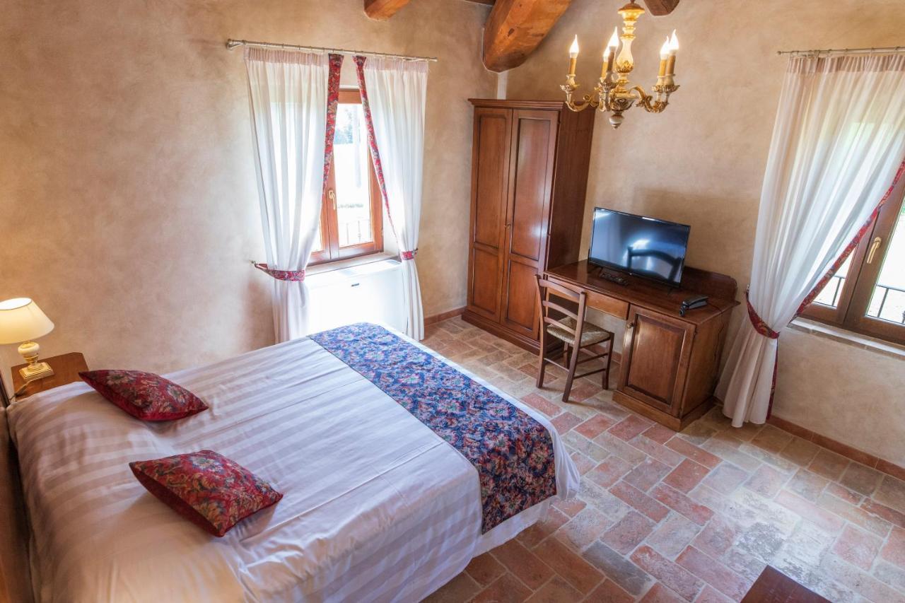 פאנו Locanda Di Montegiove מראה חיצוני תמונה