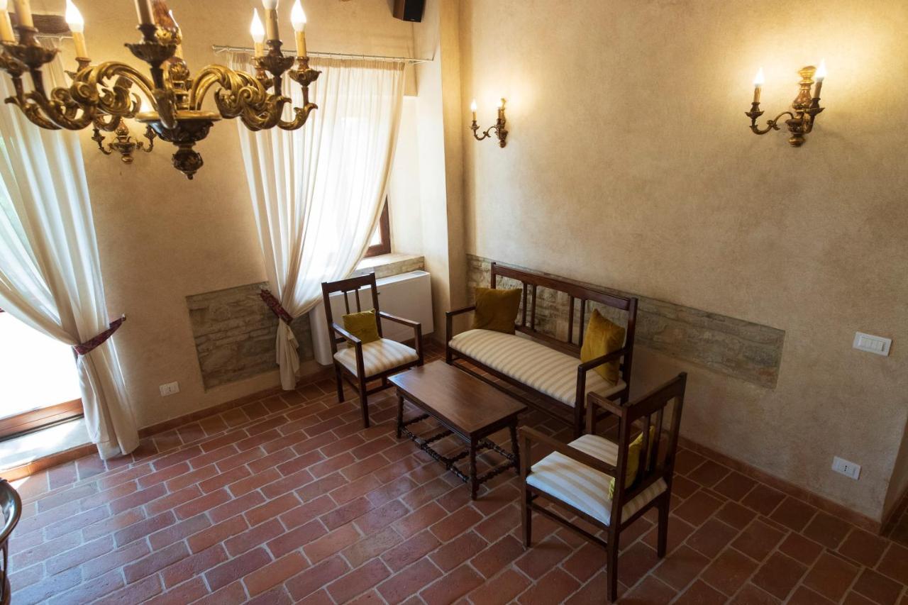 פאנו Locanda Di Montegiove מראה חיצוני תמונה