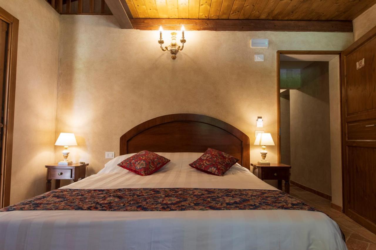 פאנו Locanda Di Montegiove מראה חיצוני תמונה