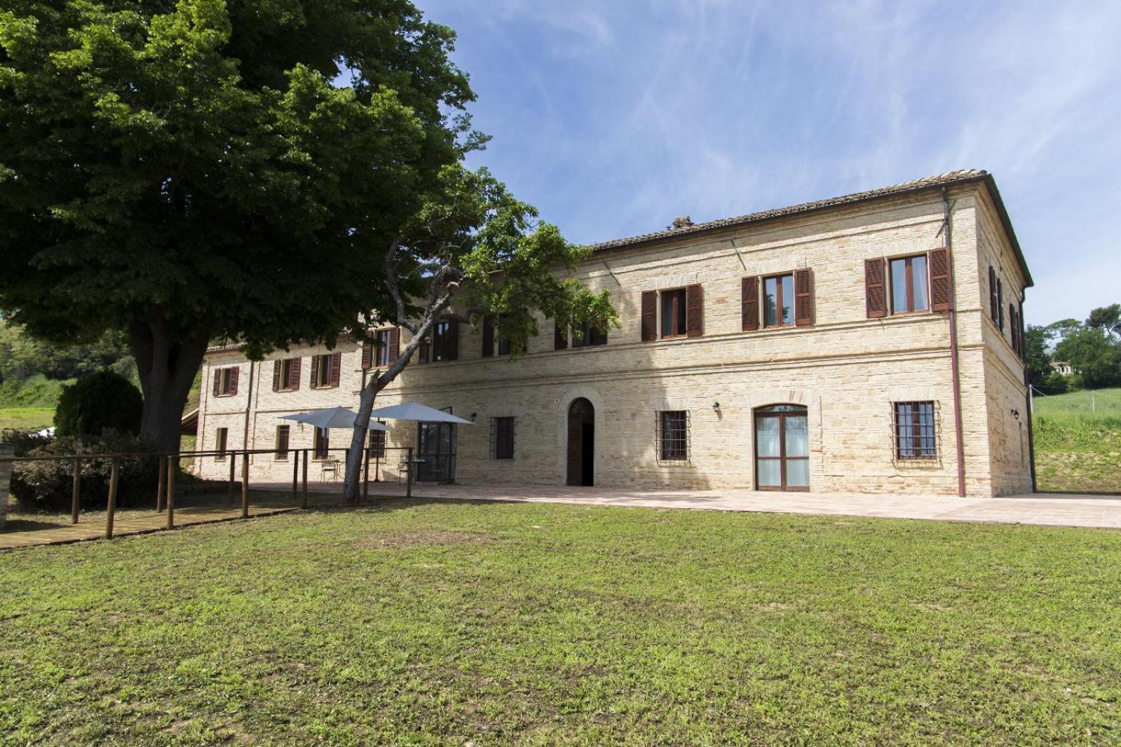 פאנו Locanda Di Montegiove מראה חיצוני תמונה